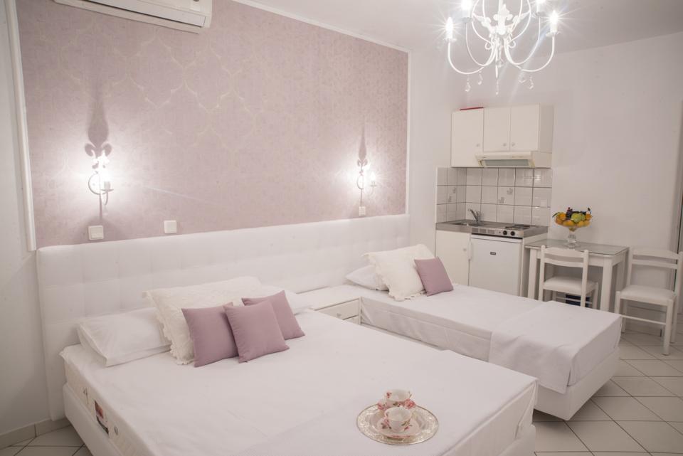 Studios Filipidis Криси Амудия Екстериор снимка